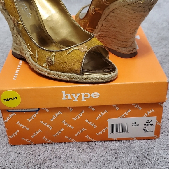 Platform shoes - Picture 2 of 3